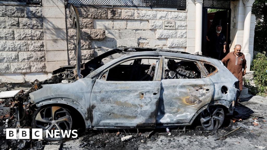 Israeli settlers torch West Bank village