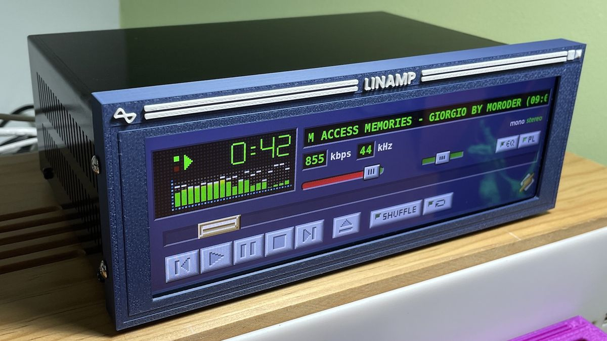 Maker recreates classic Winamp MP3 player in real life with the Linamp, Llamas not included