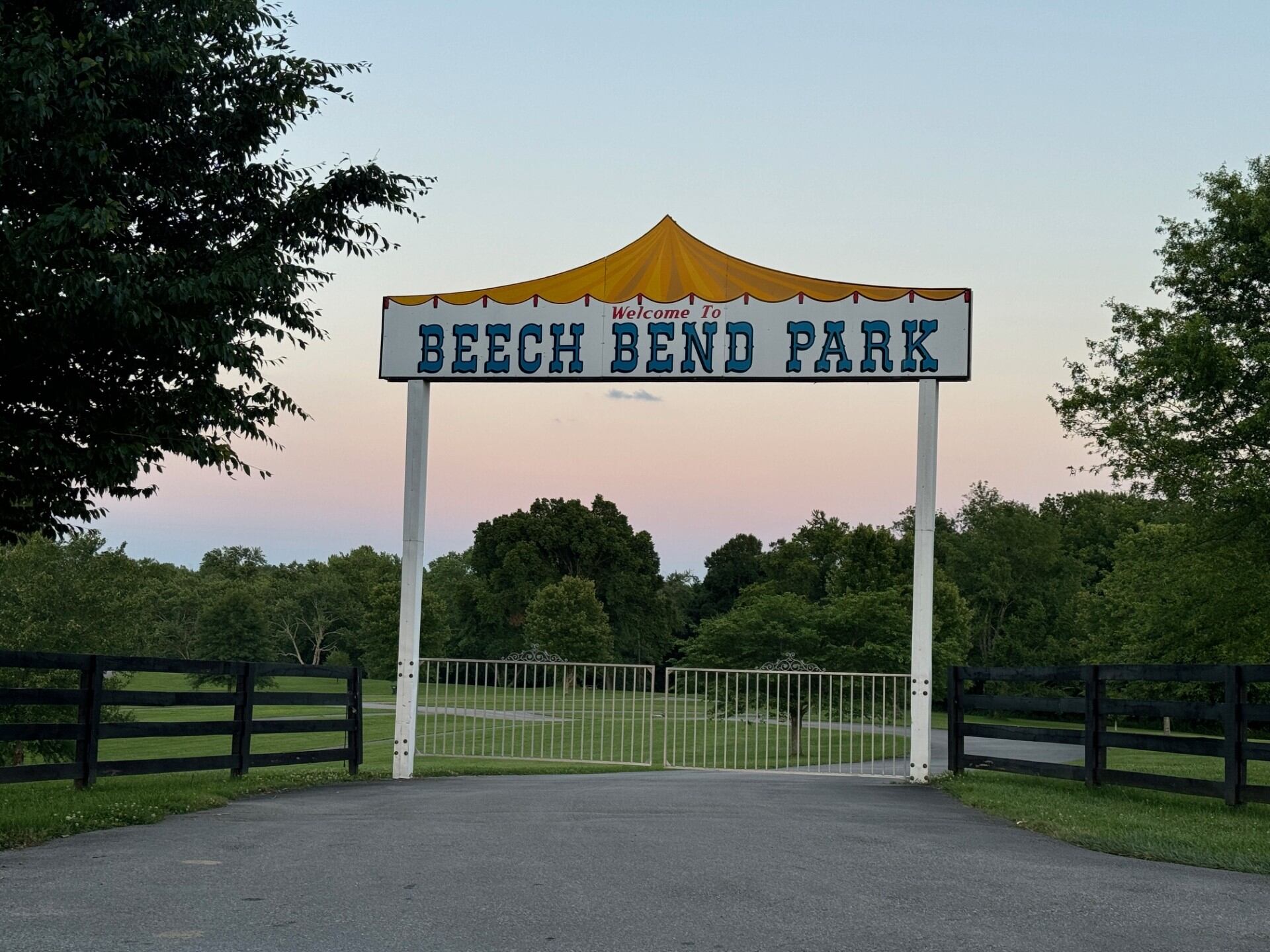 UPDATE: Richardsville Fire Department responded to reported trapped riders at Beech Bend Park Sunday night