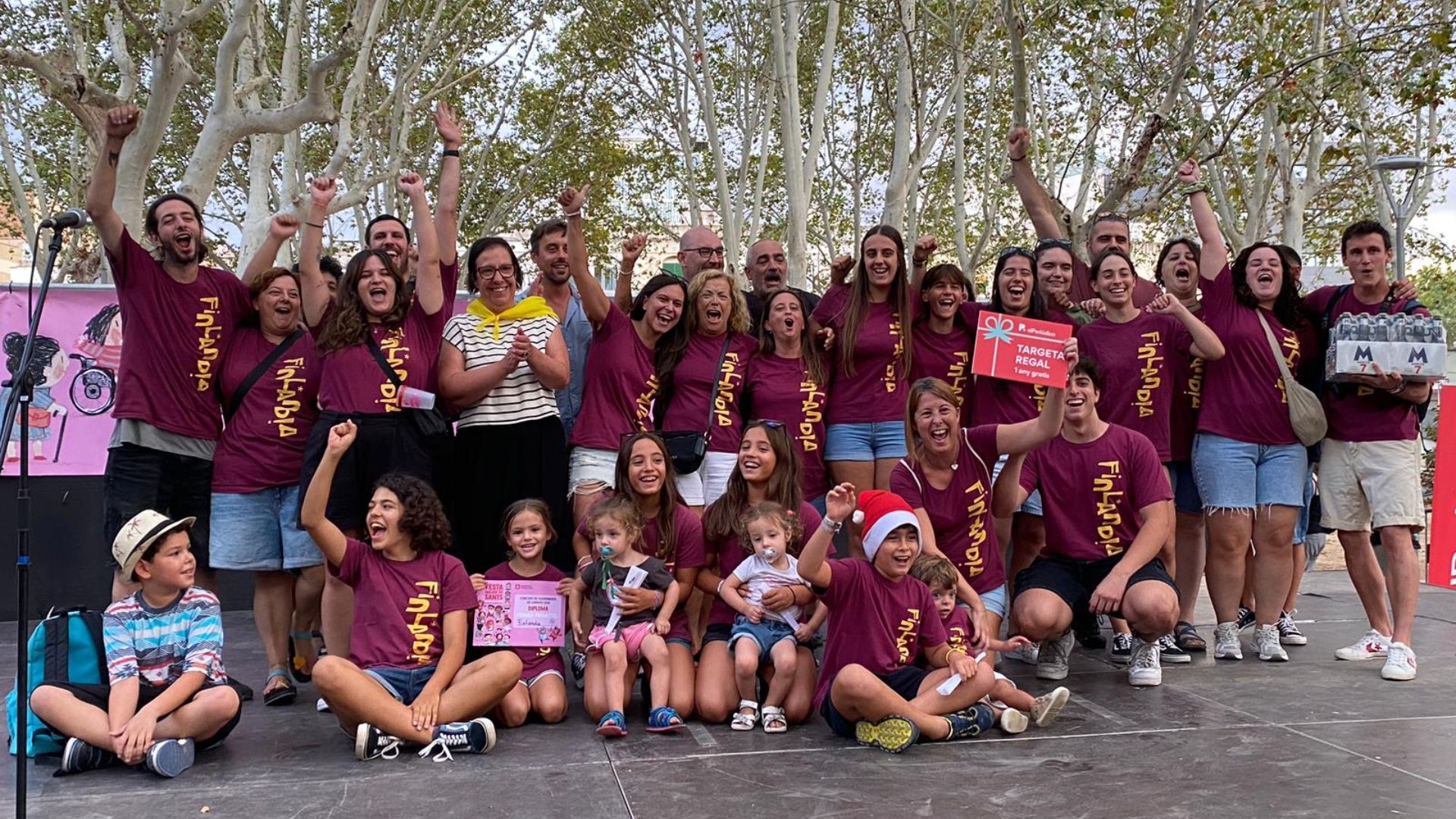 El carrer de Finlàndia guanya el concurs de carrers guarnits de les festes de Sants 2024