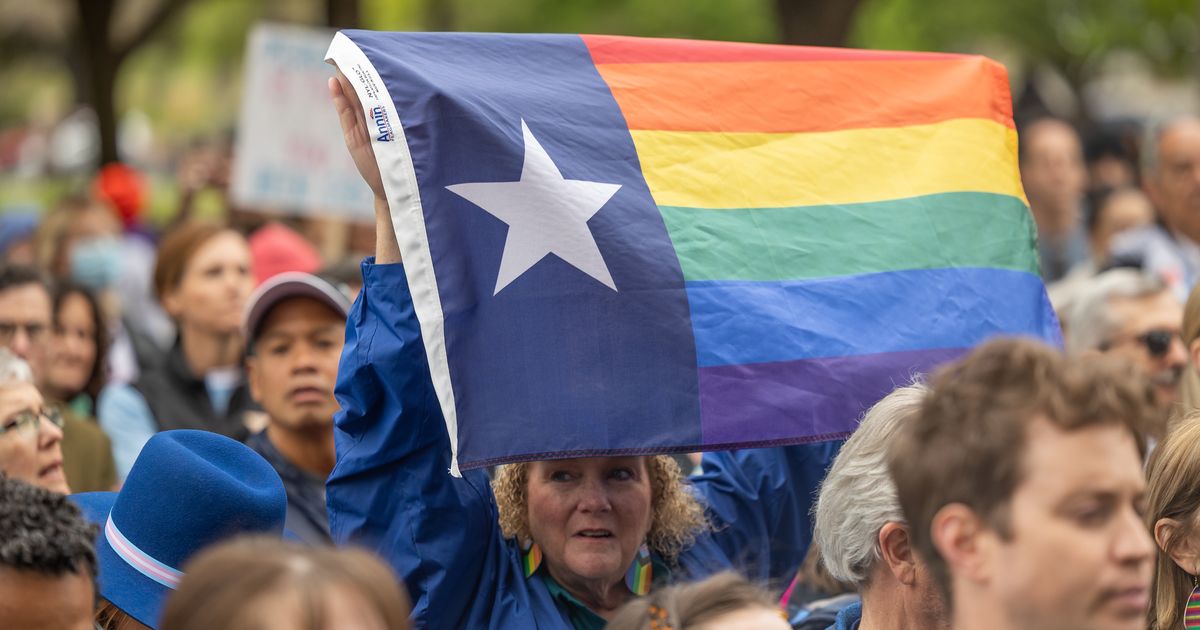 Texas Quietly Issued A Policy To Stop Trans People From Updating Their Driver’s Licenses