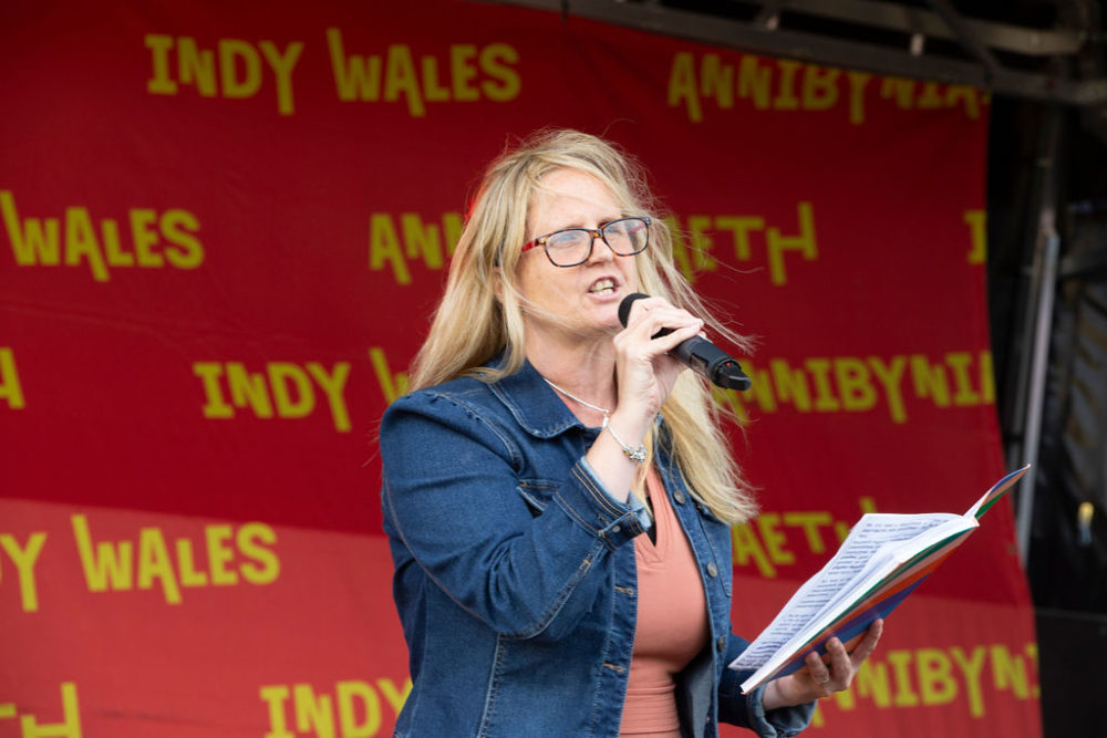 Former Labour MP gives passionate speech at Carmarthen independence march