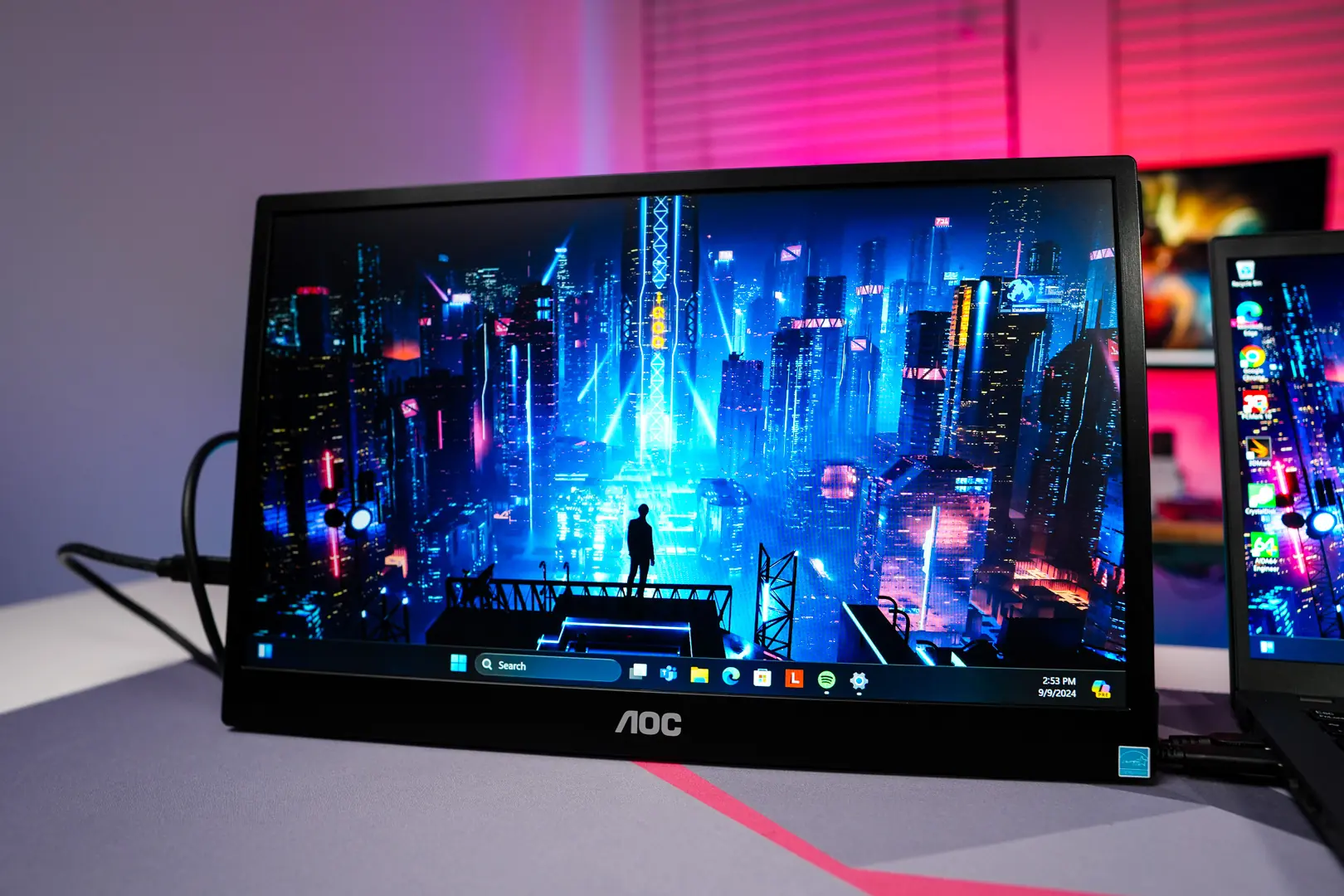 AOC 16T3EA 15.6" Portable Monitor Review | ThinkComputers.org