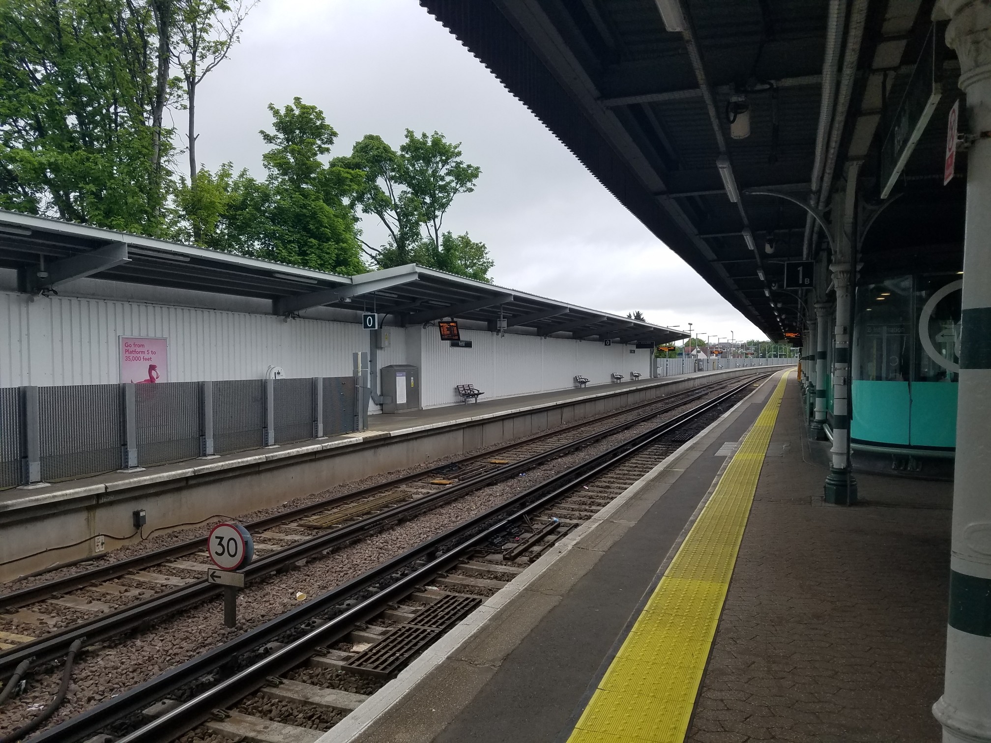 Redhill station platform 1, looking across the tracks towards platform 0.