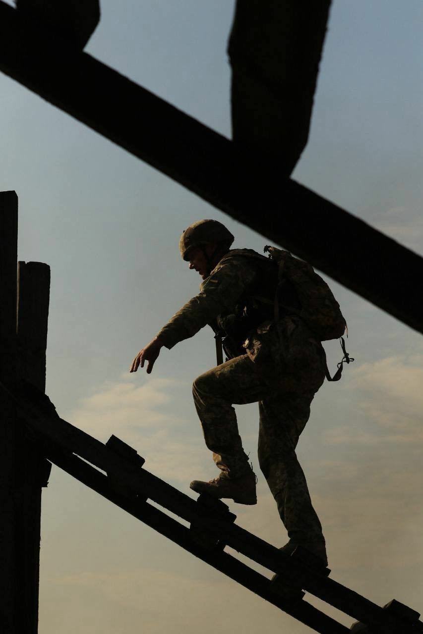 Ukrainian front line soldier